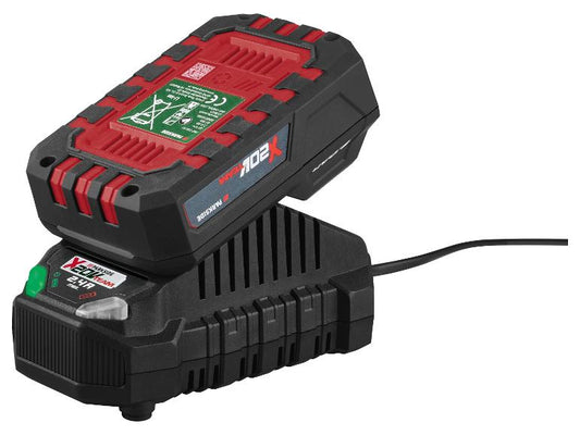 Parkside 20V accu 2Ah met acculader 2,4A op witte achtergrond